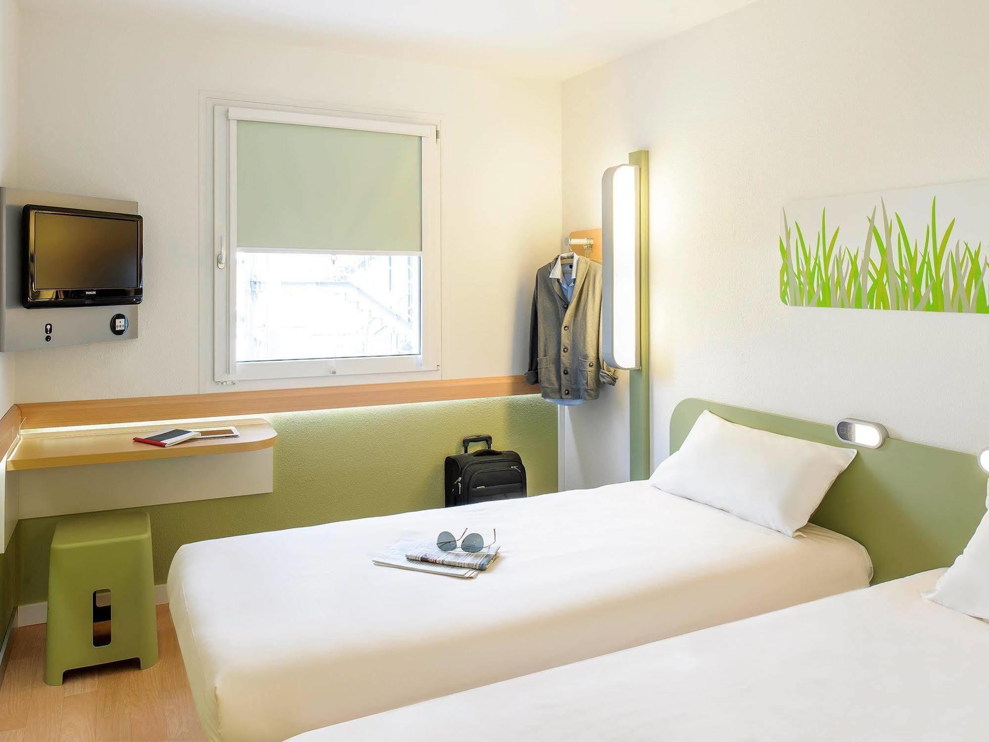 Ibis Budget Lyon Caluire Cite Internationale Bagian luar foto