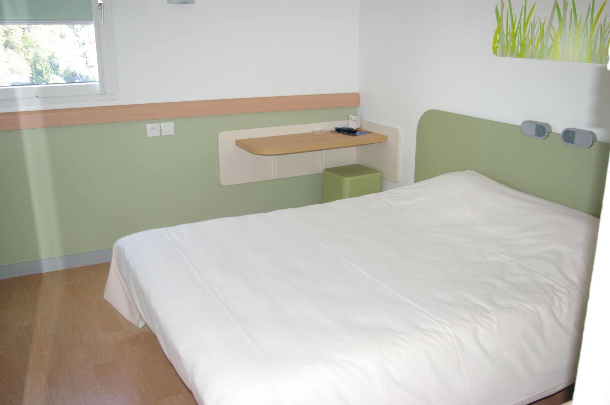 Ibis Budget Lyon Caluire Cite Internationale Bagian luar foto